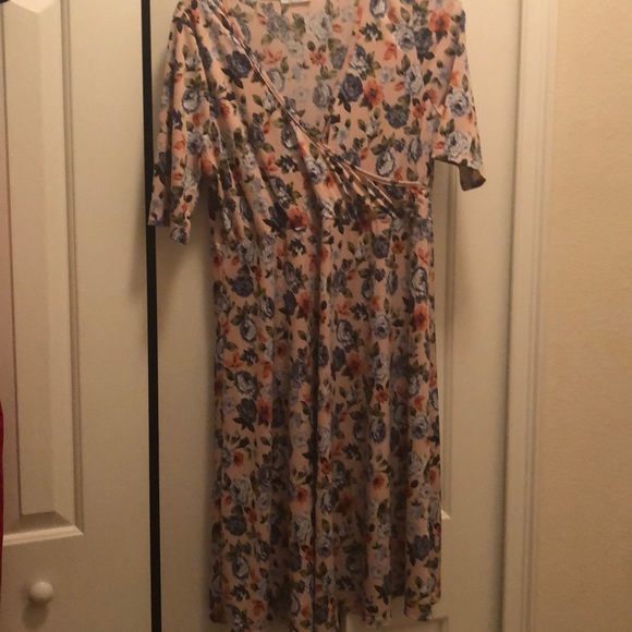 Pink floral dress - Picture 3 of 3